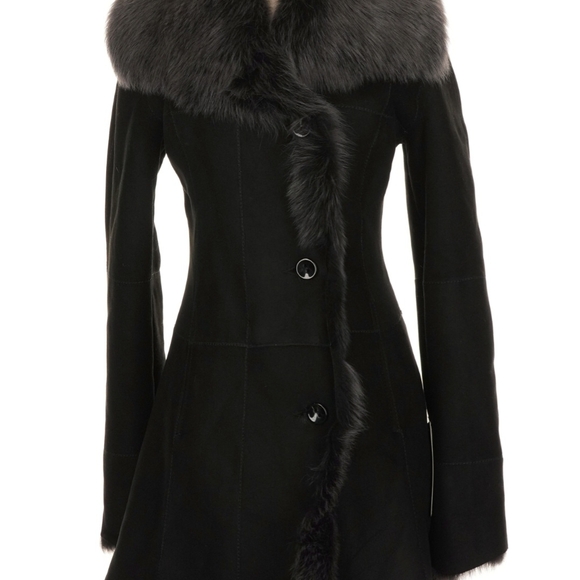 Hide Society Elegant Black Suede And Gray Fur Coat - Picture 7 of 9